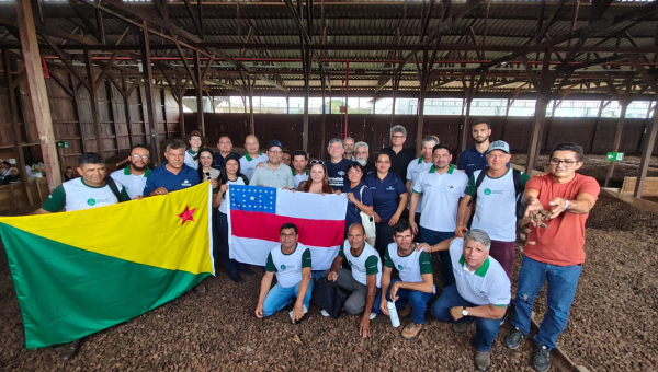 Conhecimento que transforma: líderes cooperativistas do Amazonas conhecem de perto as experiências do cooperativismo acreano