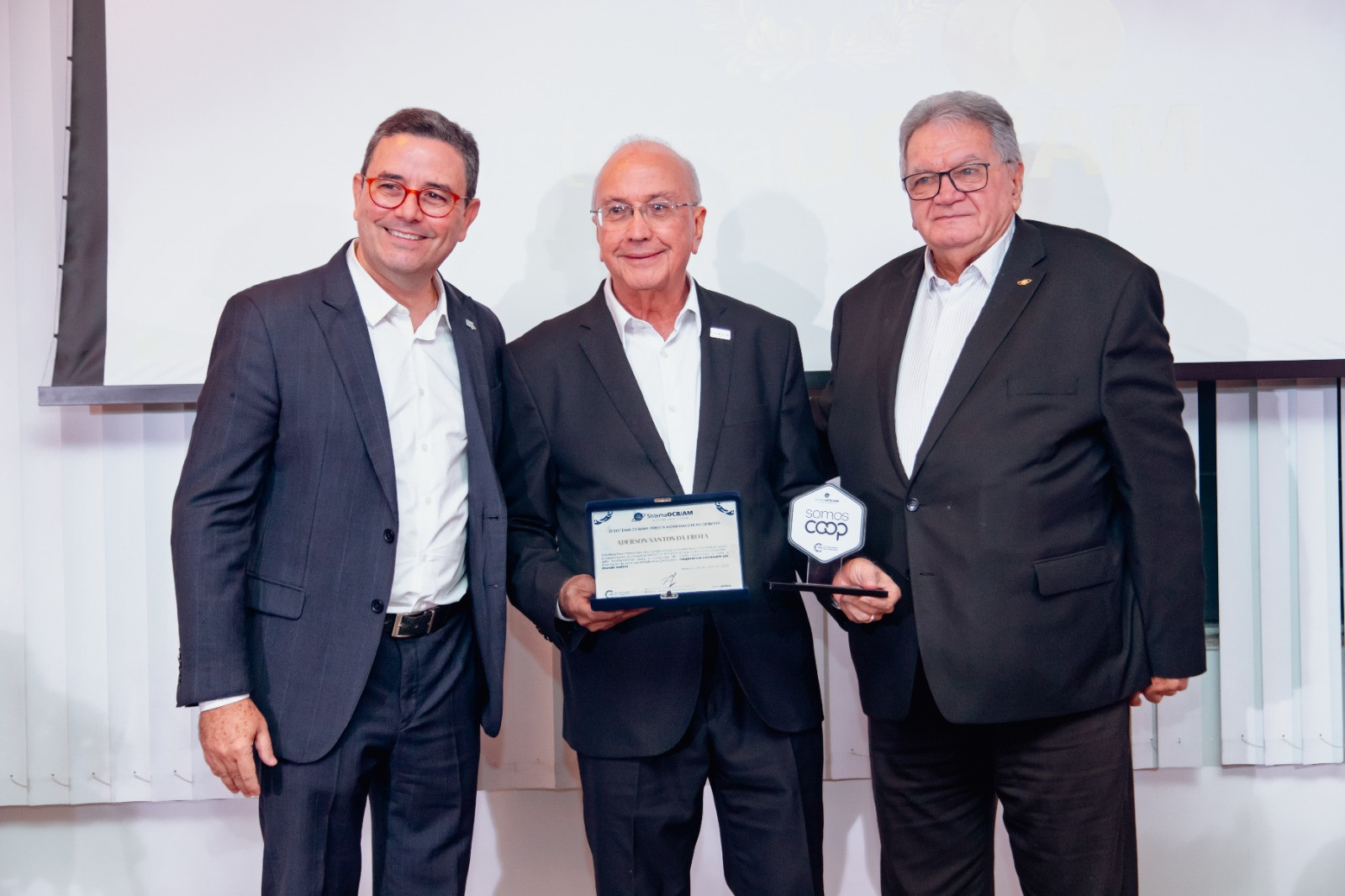 Sistema OCB-AM entrega Mérito Cooperativista a líderes do setor no Amazonas