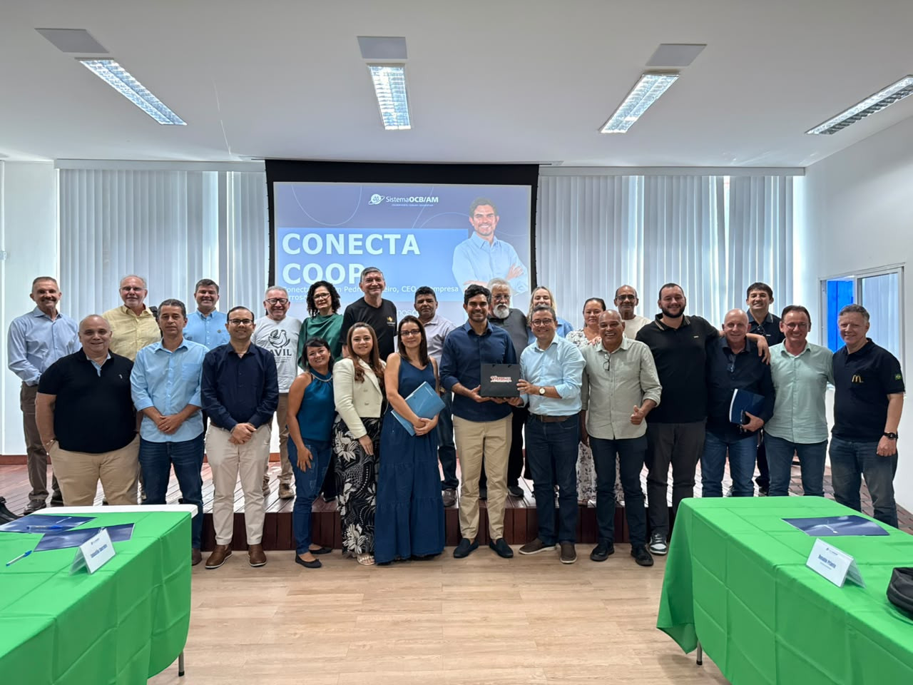 ConectaCoop reúne lideranças do cooperativismo e do setor produtivo em encontro com Pedro Monteiro